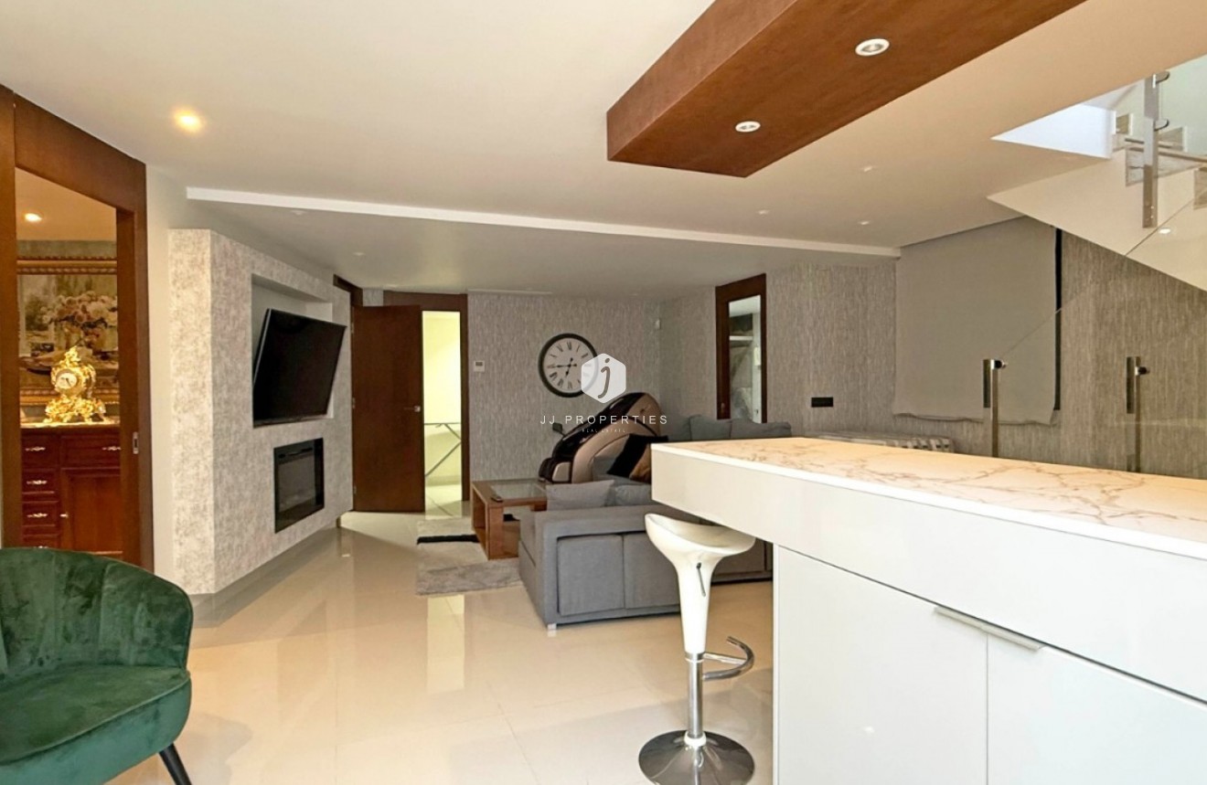 Z drugiej ręki - Villa -
Orihuela Costa - Costa Blanca