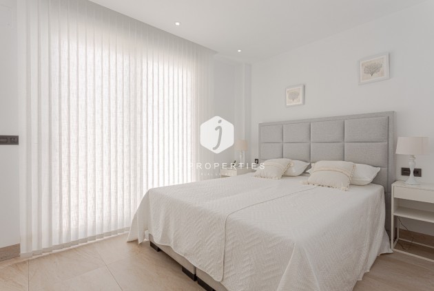 Z drugiej ręki - Villa -
Orihuela Costa - Costa Blanca