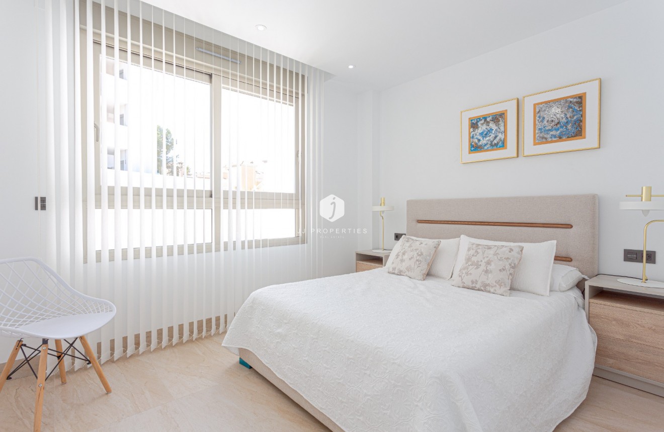 Z drugiej ręki - Villa -
Orihuela Costa - Costa Blanca