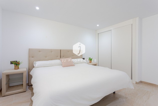 Z drugiej ręki - Villa -
Orihuela Costa - Costa Blanca