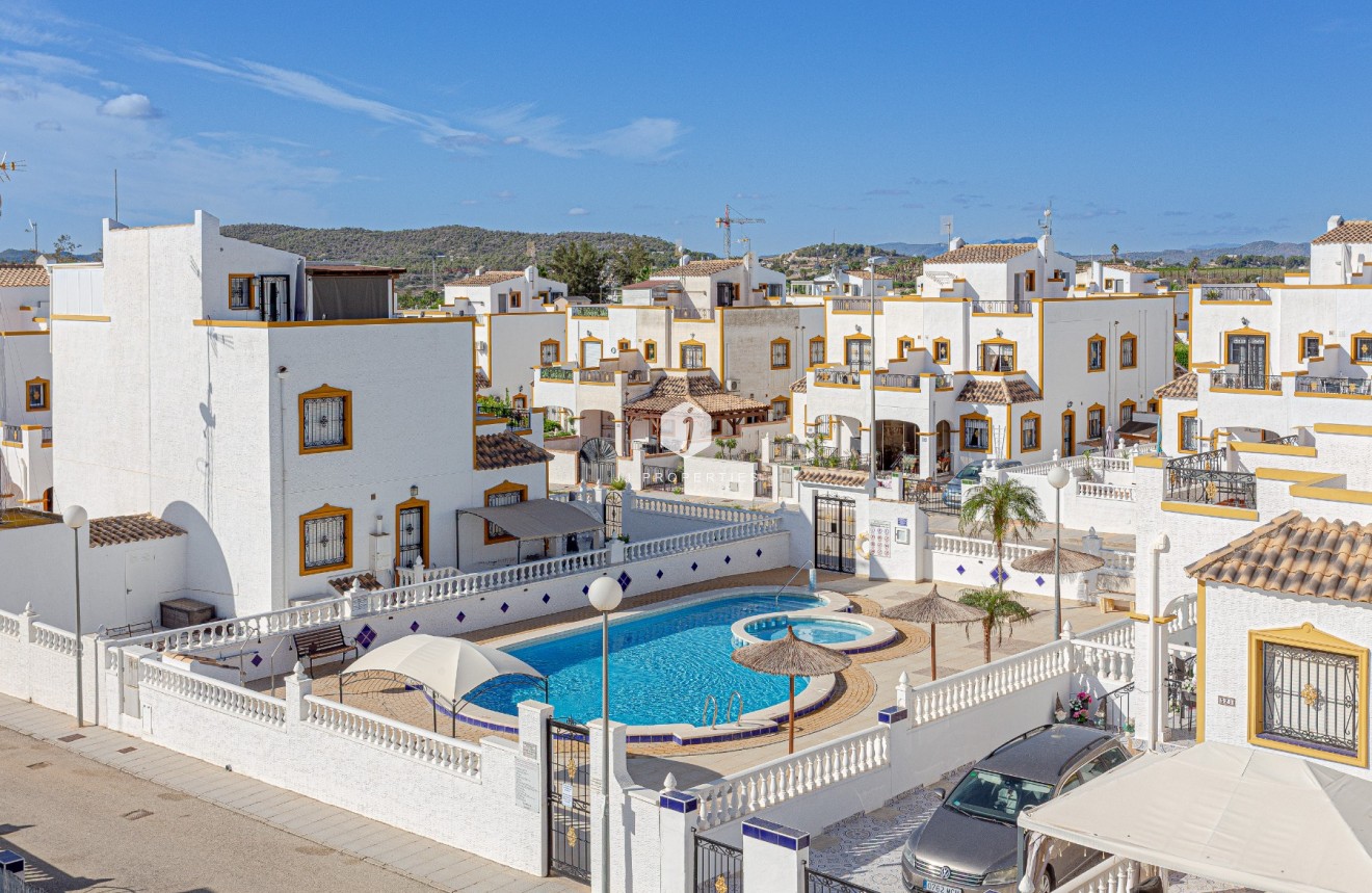 Z drugiej ręki - Villa -
Orihuela Costa - Costa Blanca