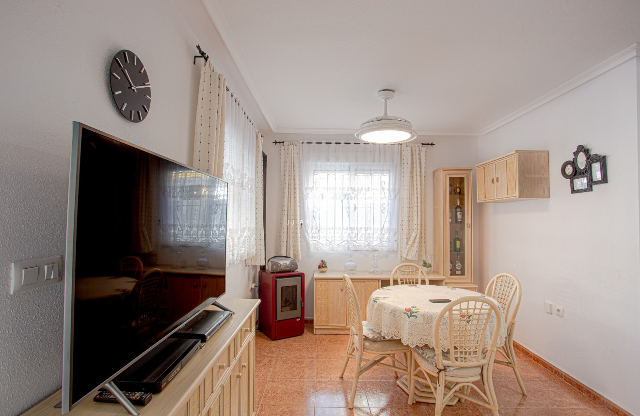 Z drugiej ręki - Villa -
Orihuela Costa - Costa Blanca