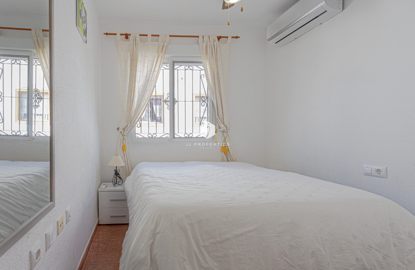 Z drugiej ręki - Villa -
Orihuela Costa - Costa Blanca