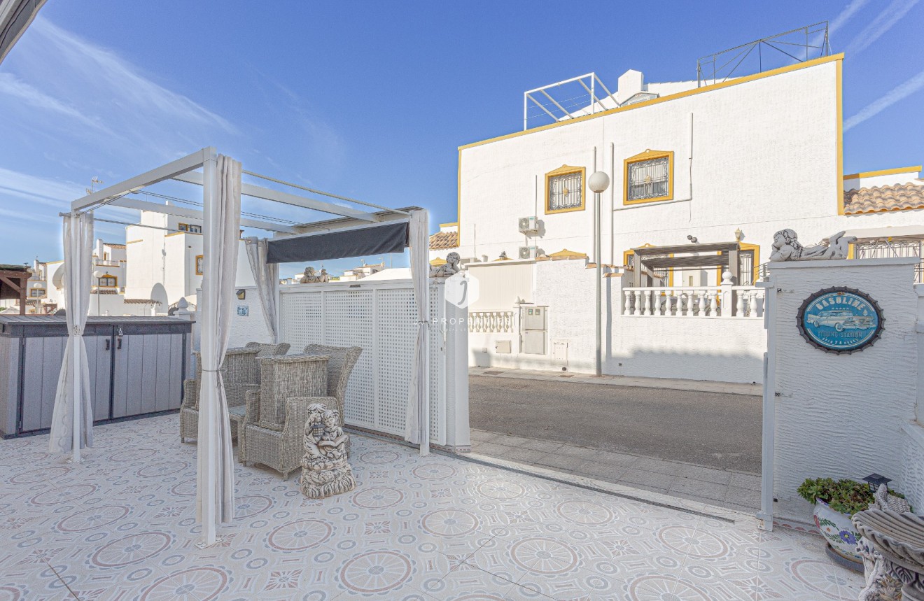 Z drugiej ręki - Villa -
Orihuela Costa - Costa Blanca