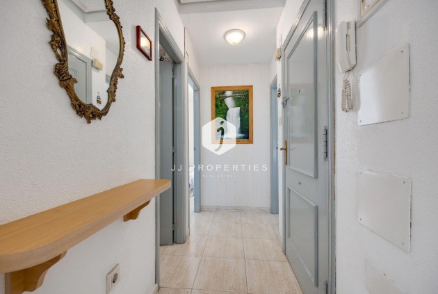 Z drugiej ręki - Mieszkanie w bloku -
Torrevieja - Playa del Cura