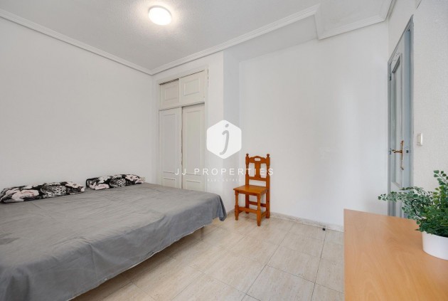 Z drugiej ręki - Mieszkanie w bloku -
Torrevieja - Playa del Cura