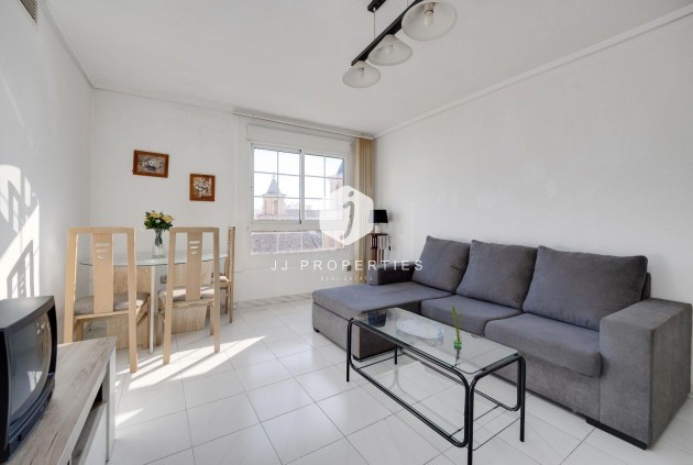 Z drugiej ręki - Mieszkanie w bloku -
Torrevieja - Centro