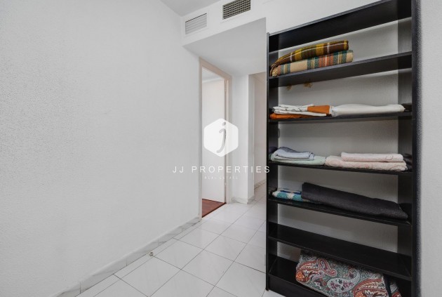 Z drugiej ręki - Mieszkanie w bloku -
Torrevieja - Centro