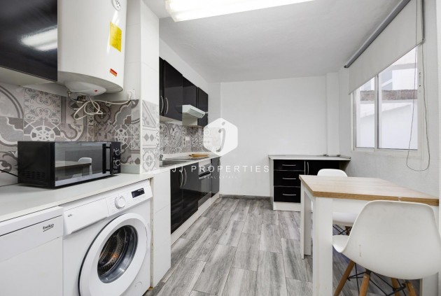 Z drugiej ręki - Mieszkanie w bloku -
Torrevieja - Centro