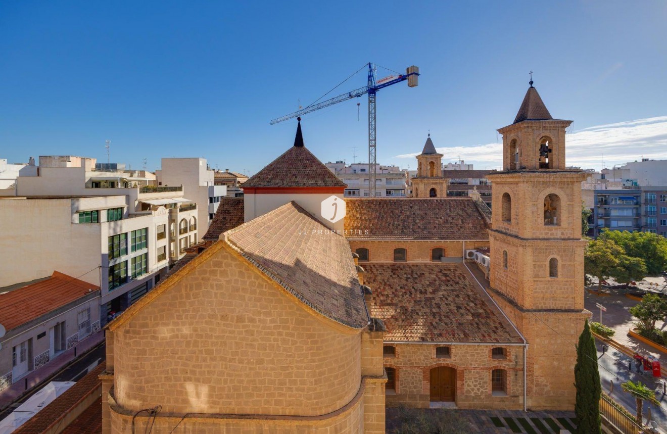 Z drugiej ręki - Mieszkanie w bloku -
Torrevieja - Centro