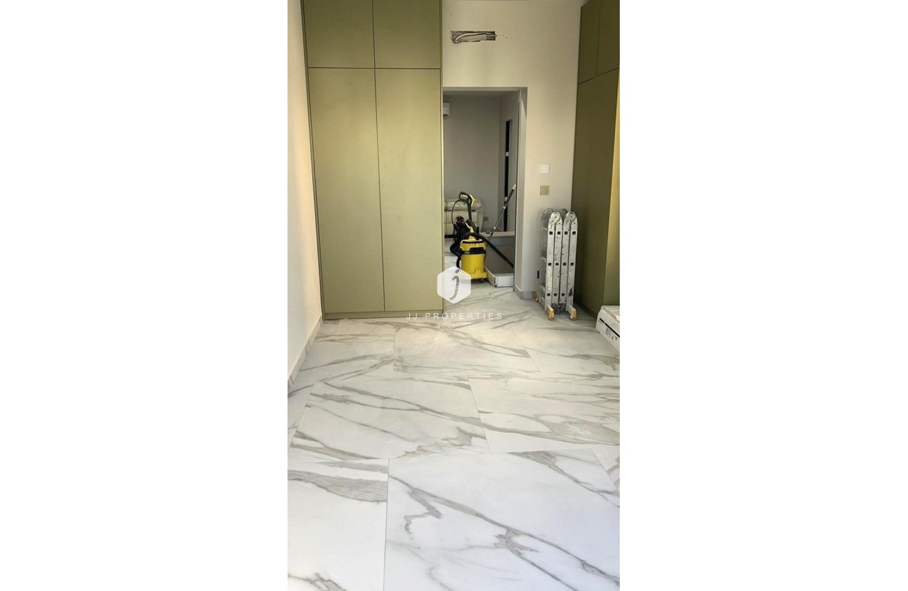 Z drugiej ręki - Szalet -
Orihuela Costa - Playa Flamenca