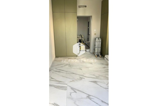 Z drugiej ręki - Szalet -
Orihuela Costa - Playa Flamenca