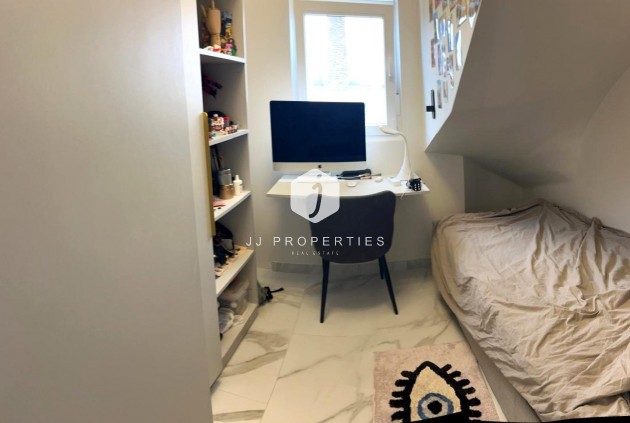 Z drugiej ręki - Szalet -
Orihuela Costa - Playa Flamenca