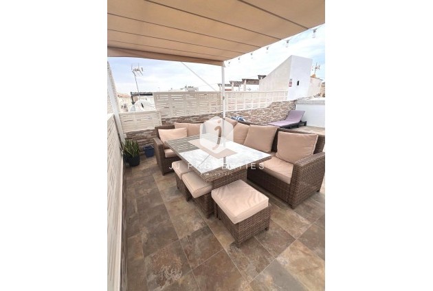 Z drugiej ręki - Szalet -
Orihuela Costa - Playa Flamenca