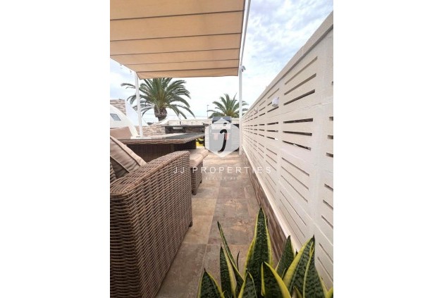 Z drugiej ręki - Szalet -
Orihuela Costa - Playa Flamenca