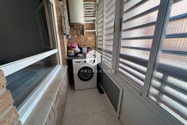 Z drugiej ręki - Mieszkanie w bloku -
Torrevieja - Centro