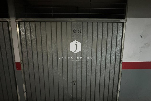 Z drugiej ręki - Mieszkanie w bloku -
Torrevieja - Centro