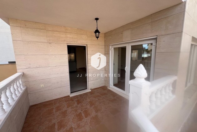 Z drugiej ręki - Villa -
Orihuela Costa - Villamartín-las Filipinas