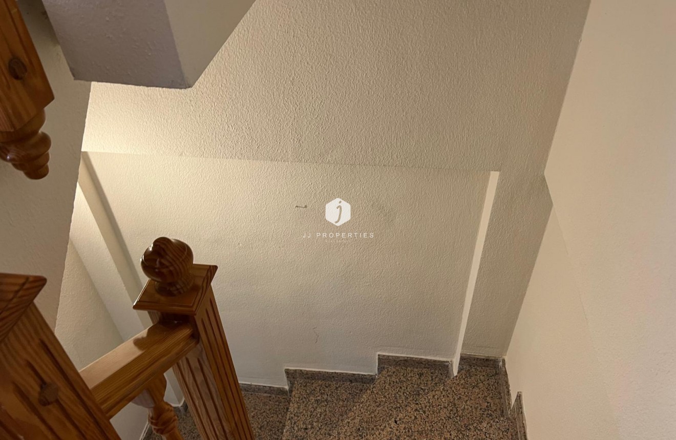 Z drugiej ręki - Villa -
Orihuela Costa - Villamartín-las Filipinas