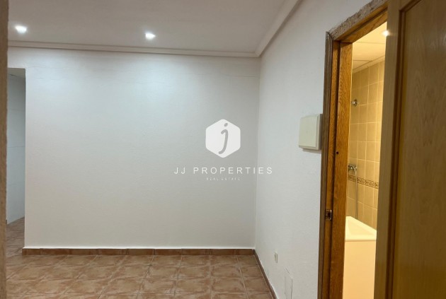 Z drugiej ręki - Villa -
Orihuela Costa - Villamartín-las Filipinas