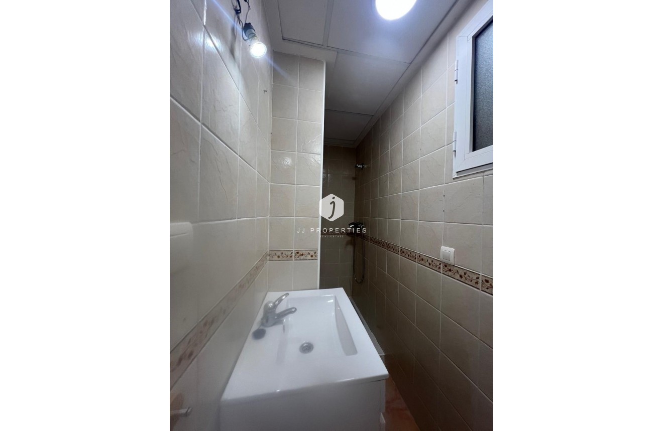 Z drugiej ręki - Villa -
Orihuela Costa - Villamartín-las Filipinas