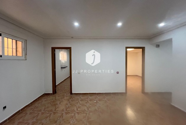 Z drugiej ręki - Villa -
Orihuela Costa - Villamartín-las Filipinas