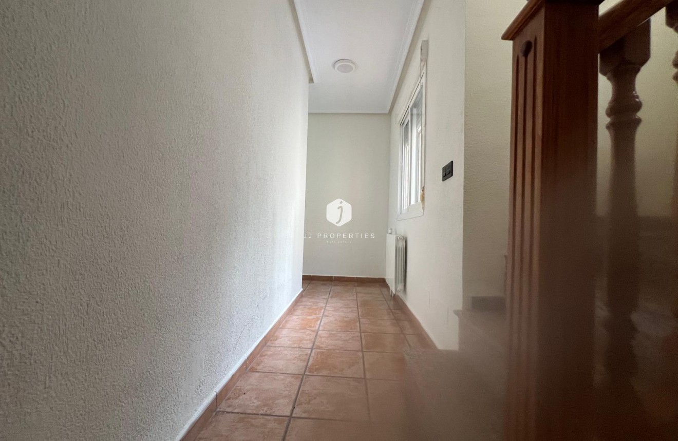 Z drugiej ręki - Villa -
Orihuela Costa - Villamartín-las Filipinas