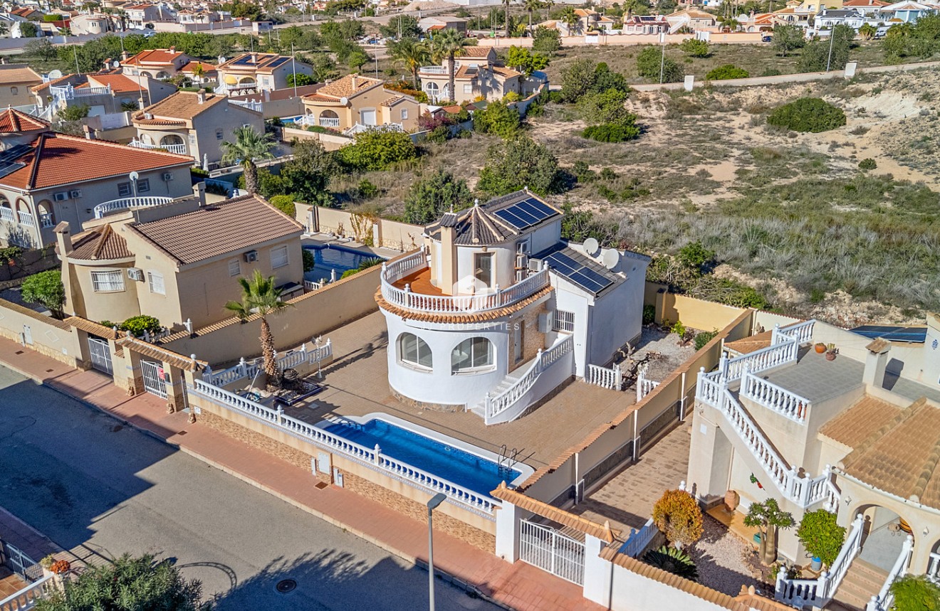 Aus zweiter Hand - Villa -
Rojales - Inland