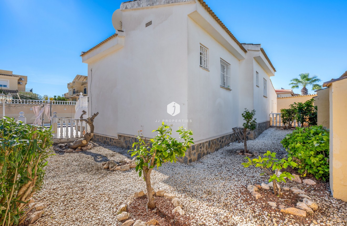 Aus zweiter Hand - Villa -
Rojales - Inland