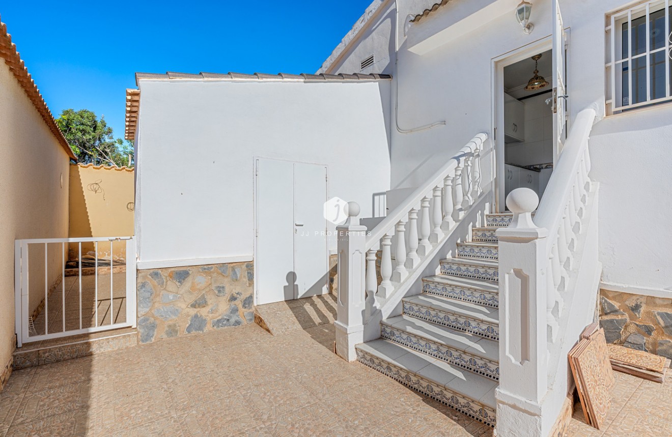 Aus zweiter Hand - Villa -
Rojales - Inland