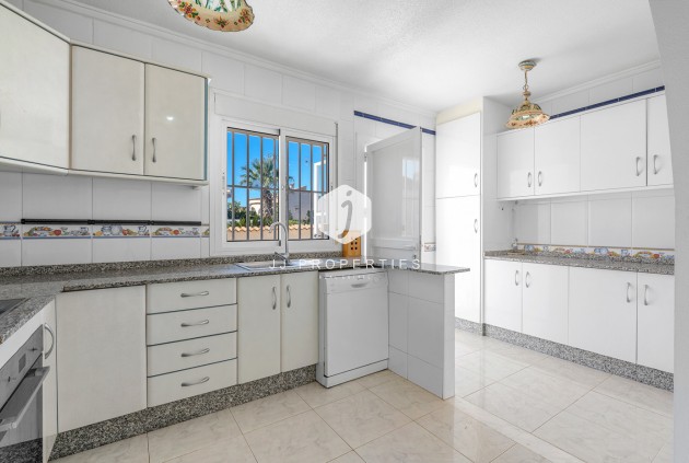 Aus zweiter Hand - Villa -
Rojales - Inland