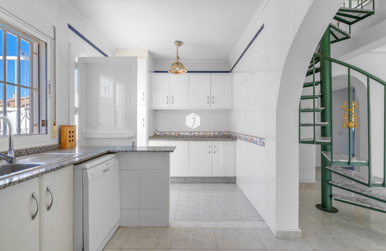 Aus zweiter Hand - Villa -
Rojales - Inland