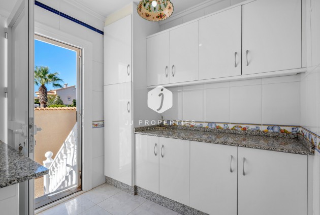 Aus zweiter Hand - Villa -
Rojales - Inland