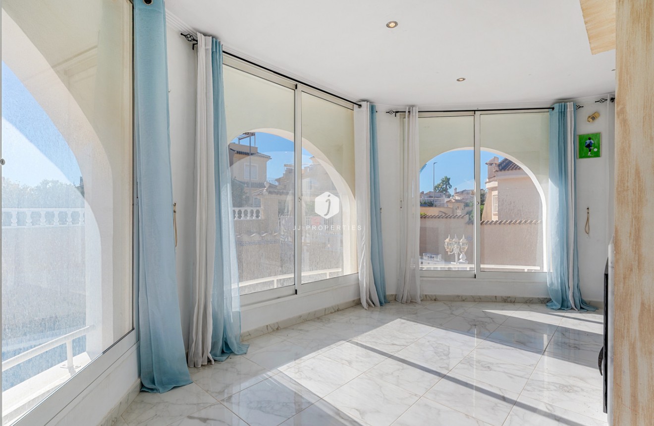 Aus zweiter Hand - Villa -
Rojales - Inland