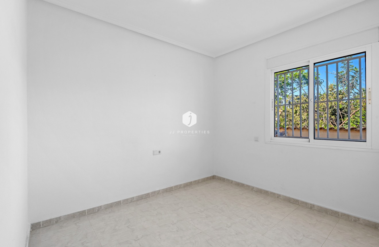 Aus zweiter Hand - Villa -
Rojales - Inland