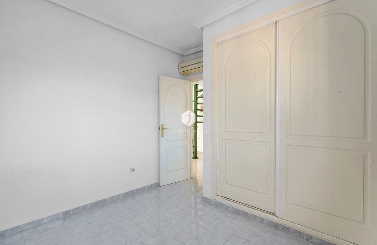 Aus zweiter Hand - Villa -
Rojales - Inland