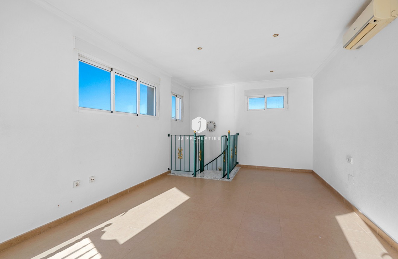 Aus zweiter Hand - Villa -
Rojales - Inland