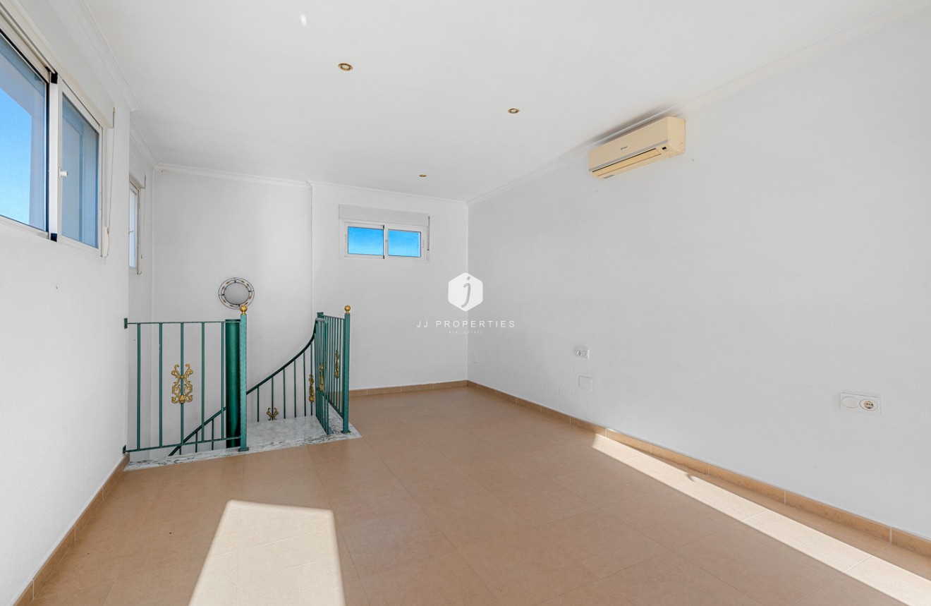 Aus zweiter Hand - Villa -
Rojales - Inland