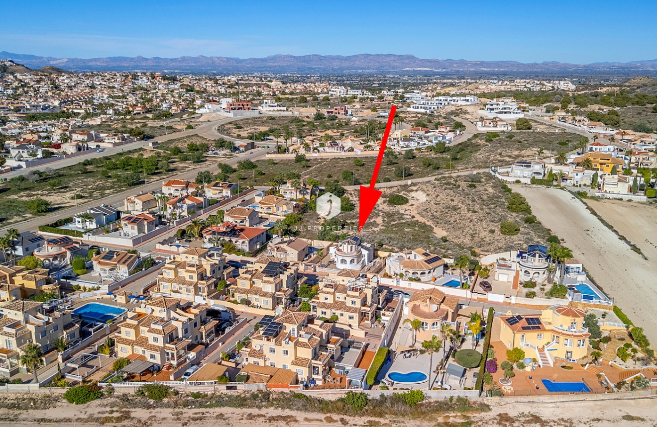 Aus zweiter Hand - Villa -
Rojales - Inland