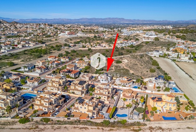 Aus zweiter Hand - Villa -
Rojales - Inland