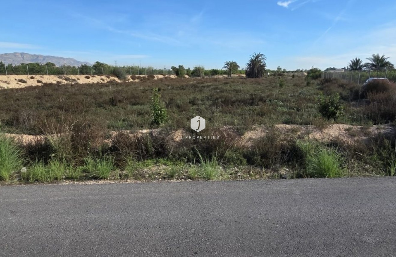 Aus zweiter Hand - Landgut -
Albatera - Inland