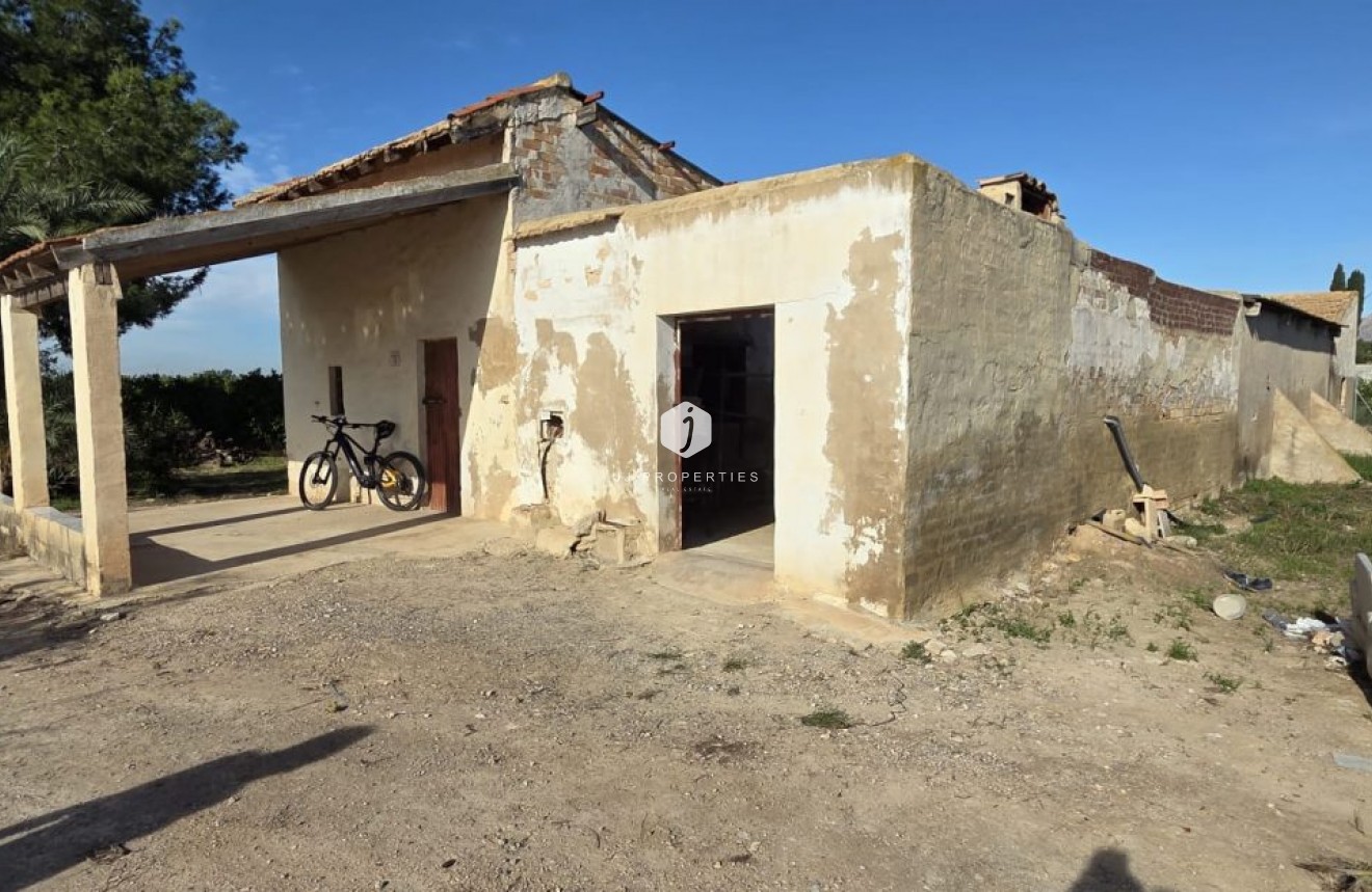 Aus zweiter Hand - Landgut -
Albatera - Inland