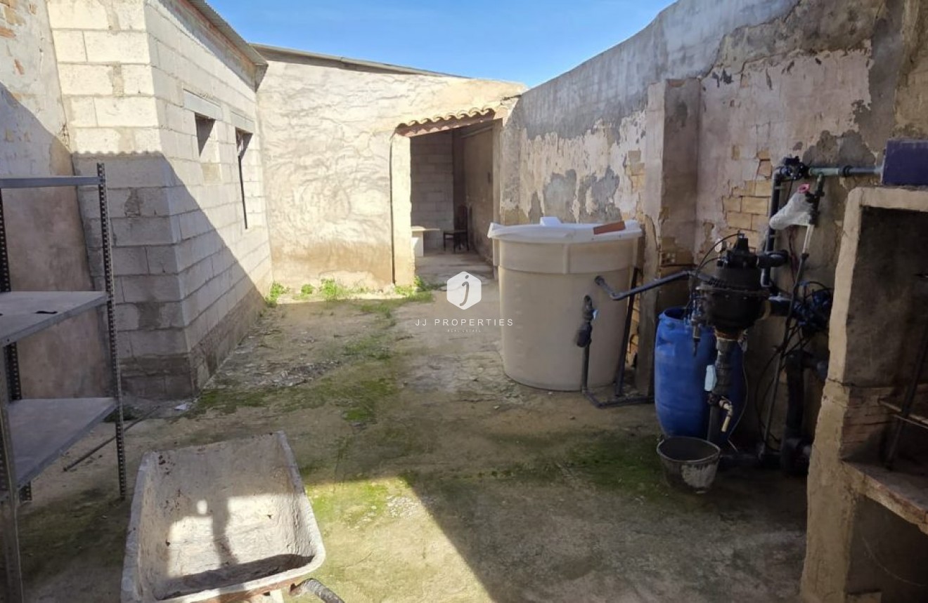 Aus zweiter Hand - Landgut -
Albatera - Inland