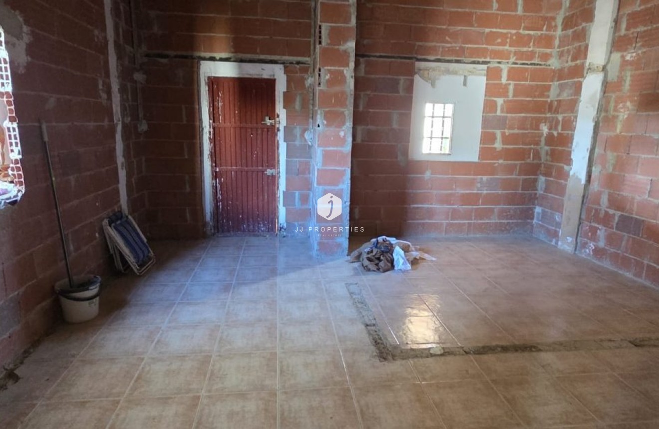 Aus zweiter Hand - Landgut -
Albatera - Inland