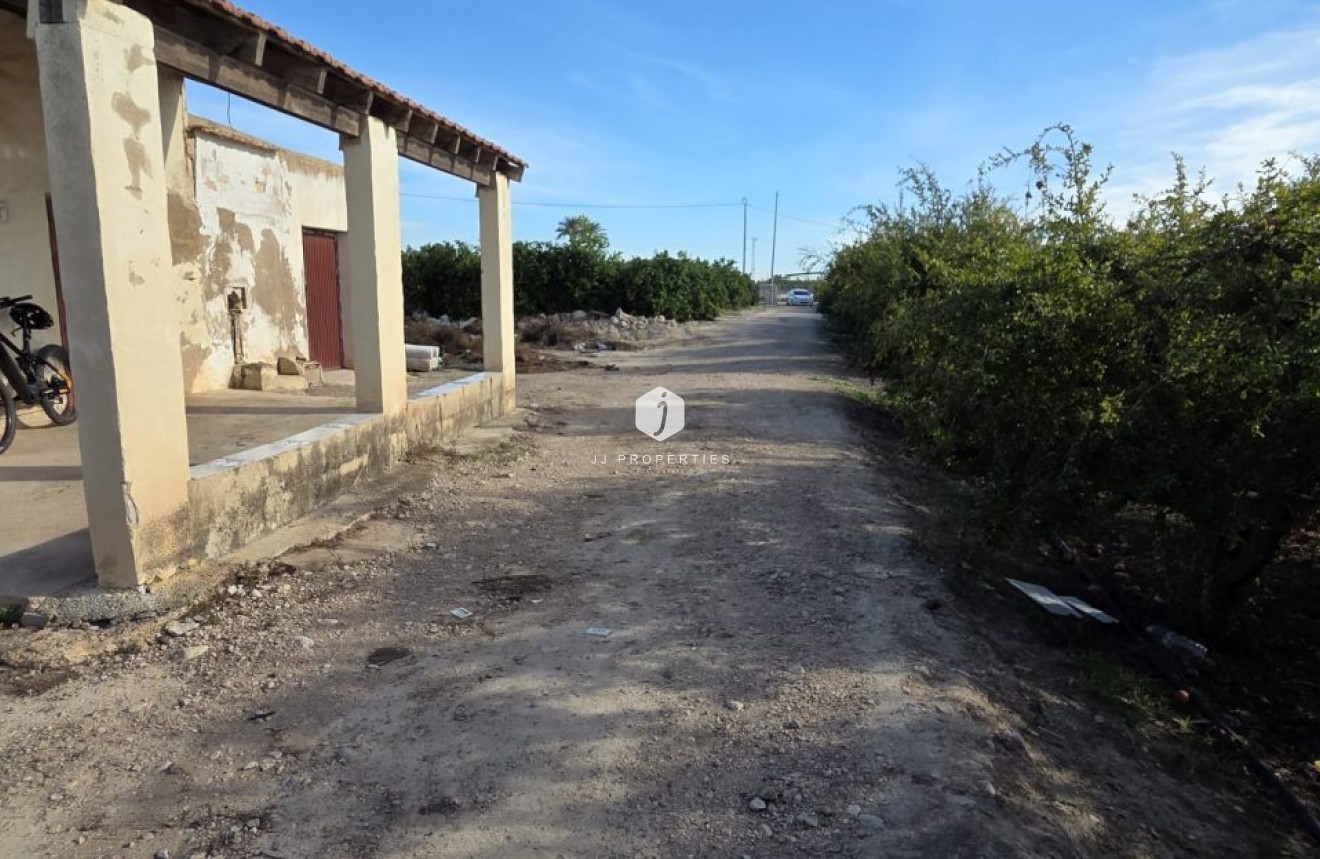 Aus zweiter Hand - Landgut -
Albatera - Inland