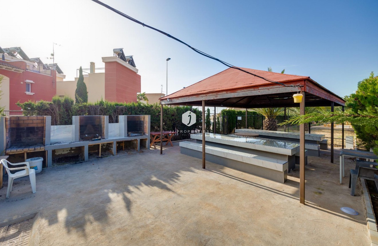 Resale - Apartment / flat -
Torrevieja - Costa Blanca