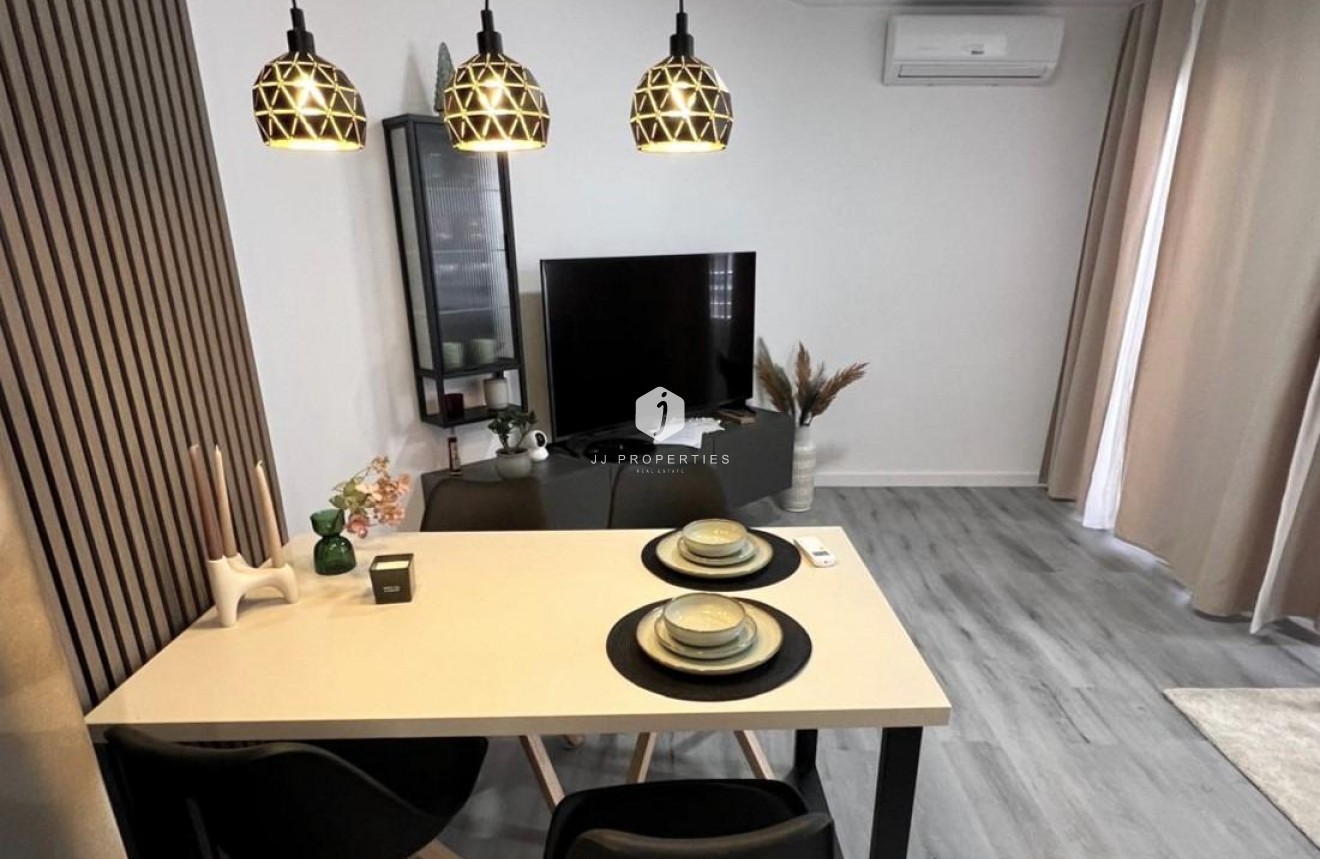 Aus zweiter Hand - Wohnung -
Torrevieja - Curva Del Palangre