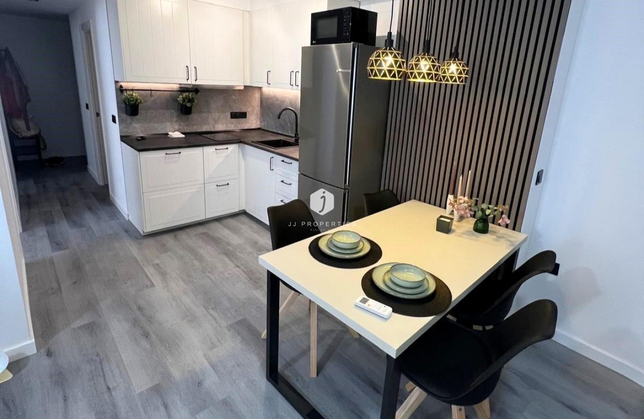 Aus zweiter Hand - Wohnung -
Torrevieja - Curva Del Palangre