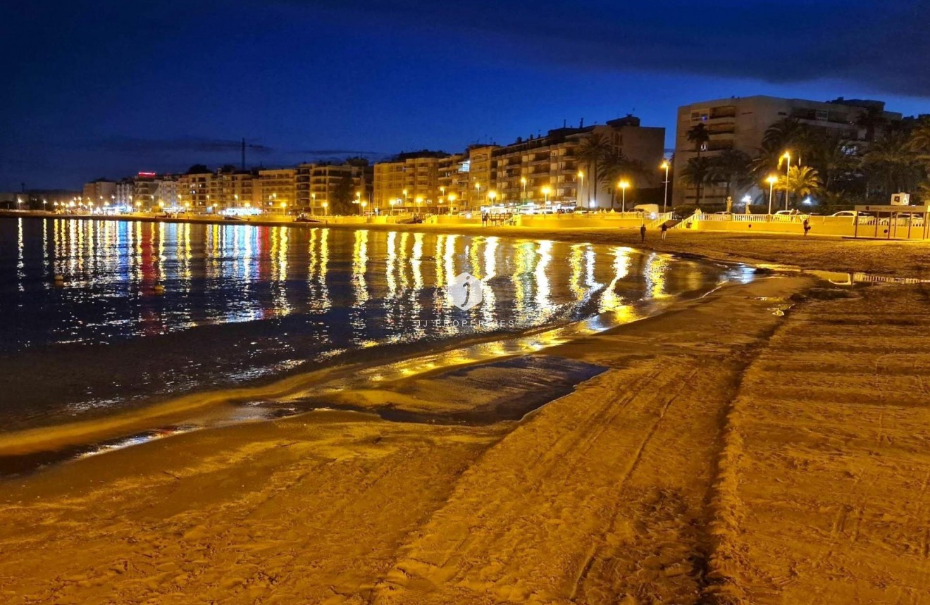 Aus zweiter Hand - Wohnung -
Torrevieja - Curva Del Palangre