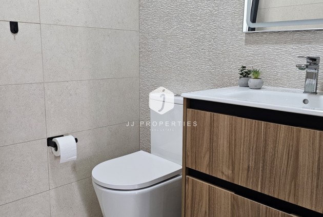 Resale - Villa -
Dolores - Sector 4